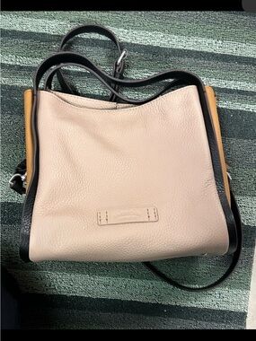 NWOT American Leather Co. Two-Tone Pebbled Leather Crossbody Bag - Beige & Tan
